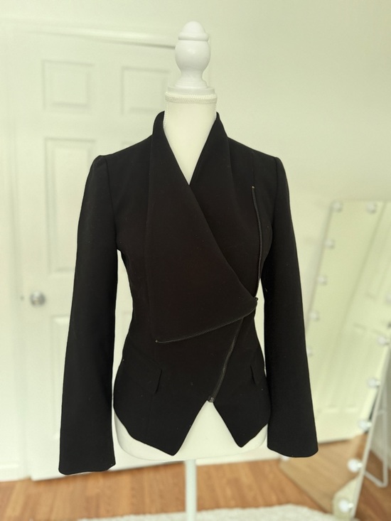 Forever 21 Jackets & Blazers - Forever 21 Black Asymmetrical Zip Blazer Jacket Size S
